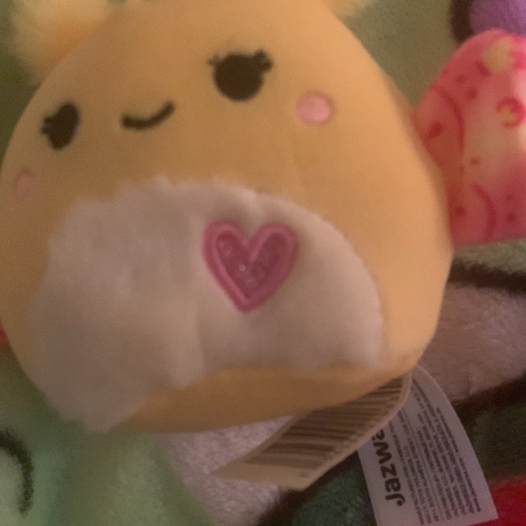 Miry the moth Valentine squishmallow clip - Picture 4 of 4